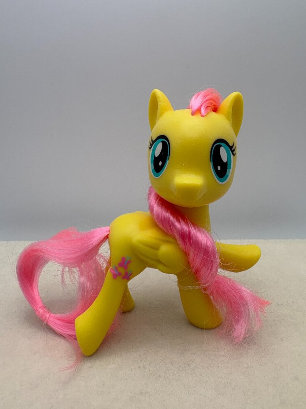 My Little Pony (MLP) Fluttershy G4 Walking Pose 2016 (MLP: LT3-11)